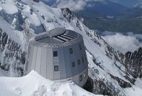 © WZV / Velux Deutschland GmbH 01_WZV_Der_Berg_ruft_Edelstahl_Rostfrei_auf_der_Alm.JPG