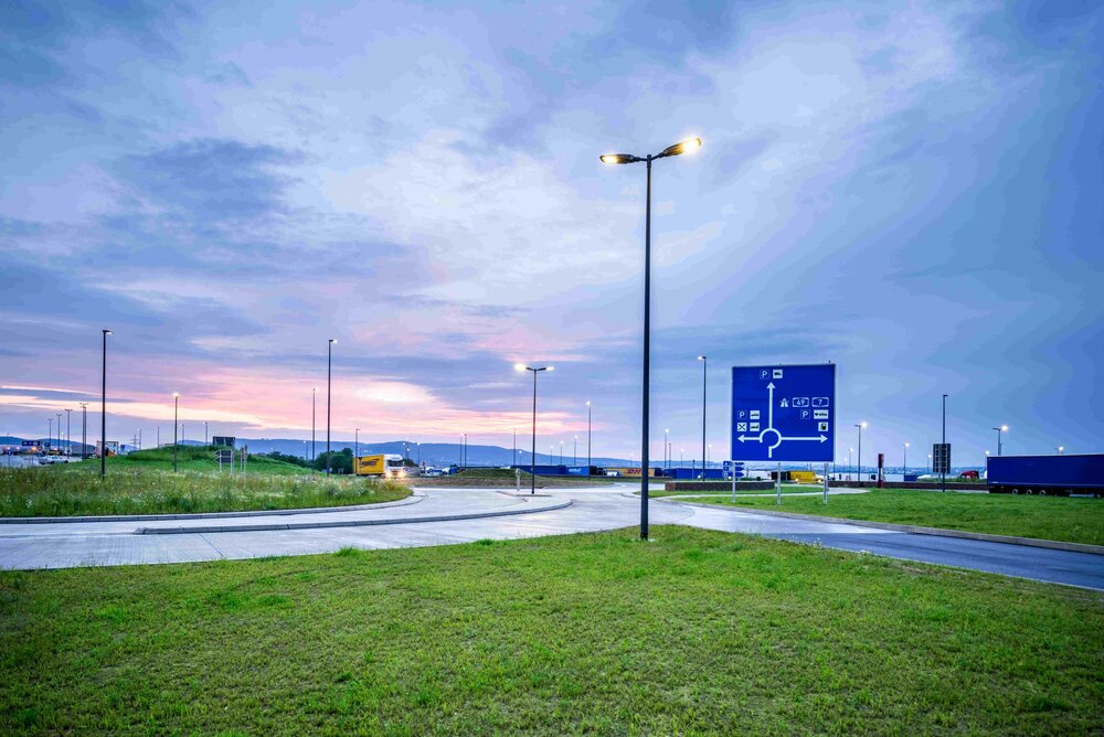 09_Smarte_Lichtkonzepte_fuer_die_Stadt_von_morgen.jpg